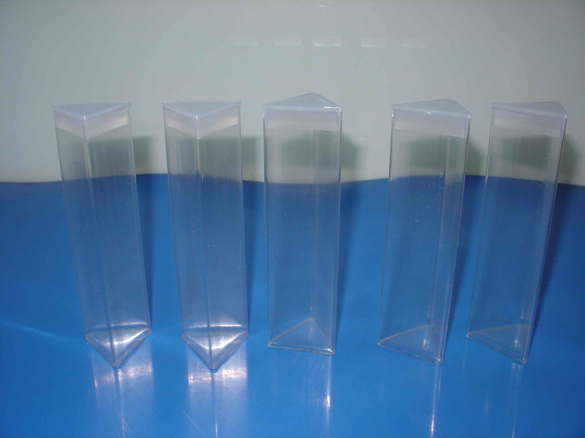 clear triangle tubes,triangle plastic tubes,triangel packaging tubes